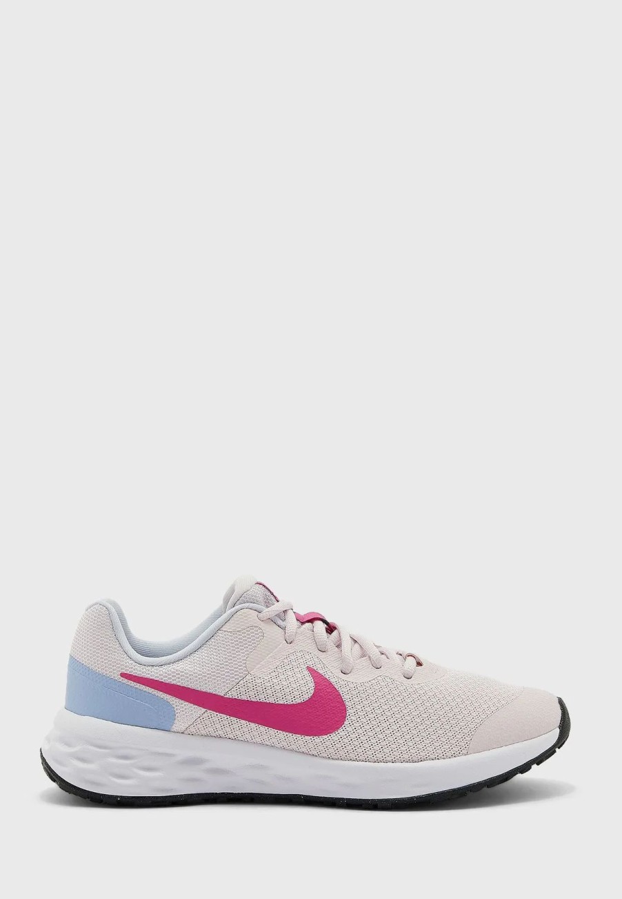 Sports Shoes | * Nike Youth Revolution 6